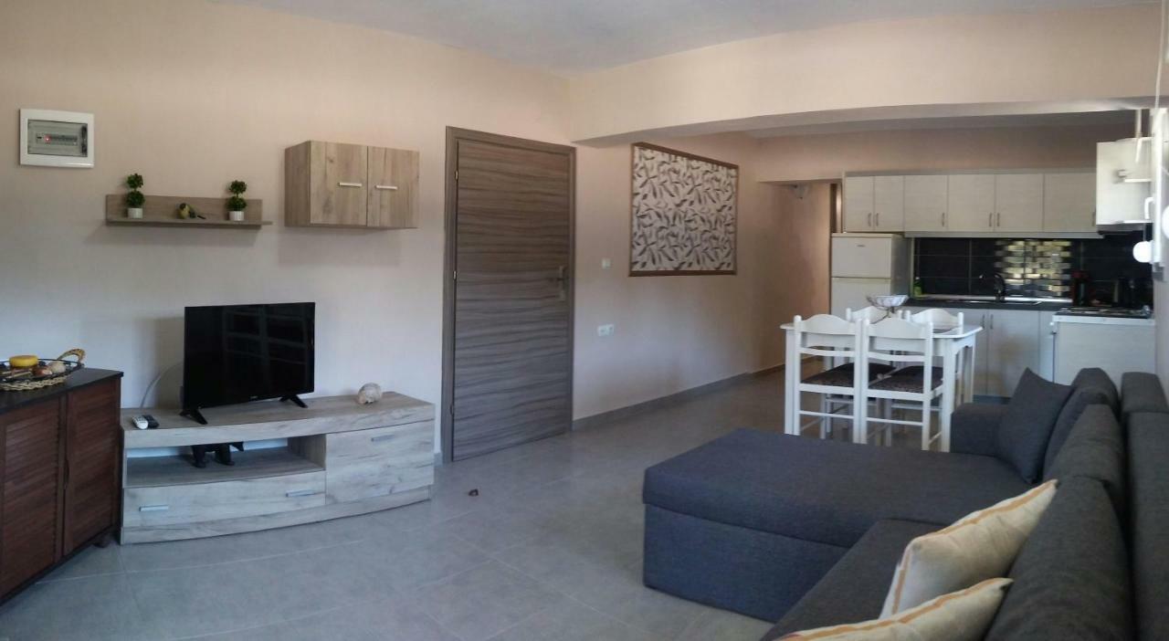 Politakis Apartment 克拉默特 外观 照片